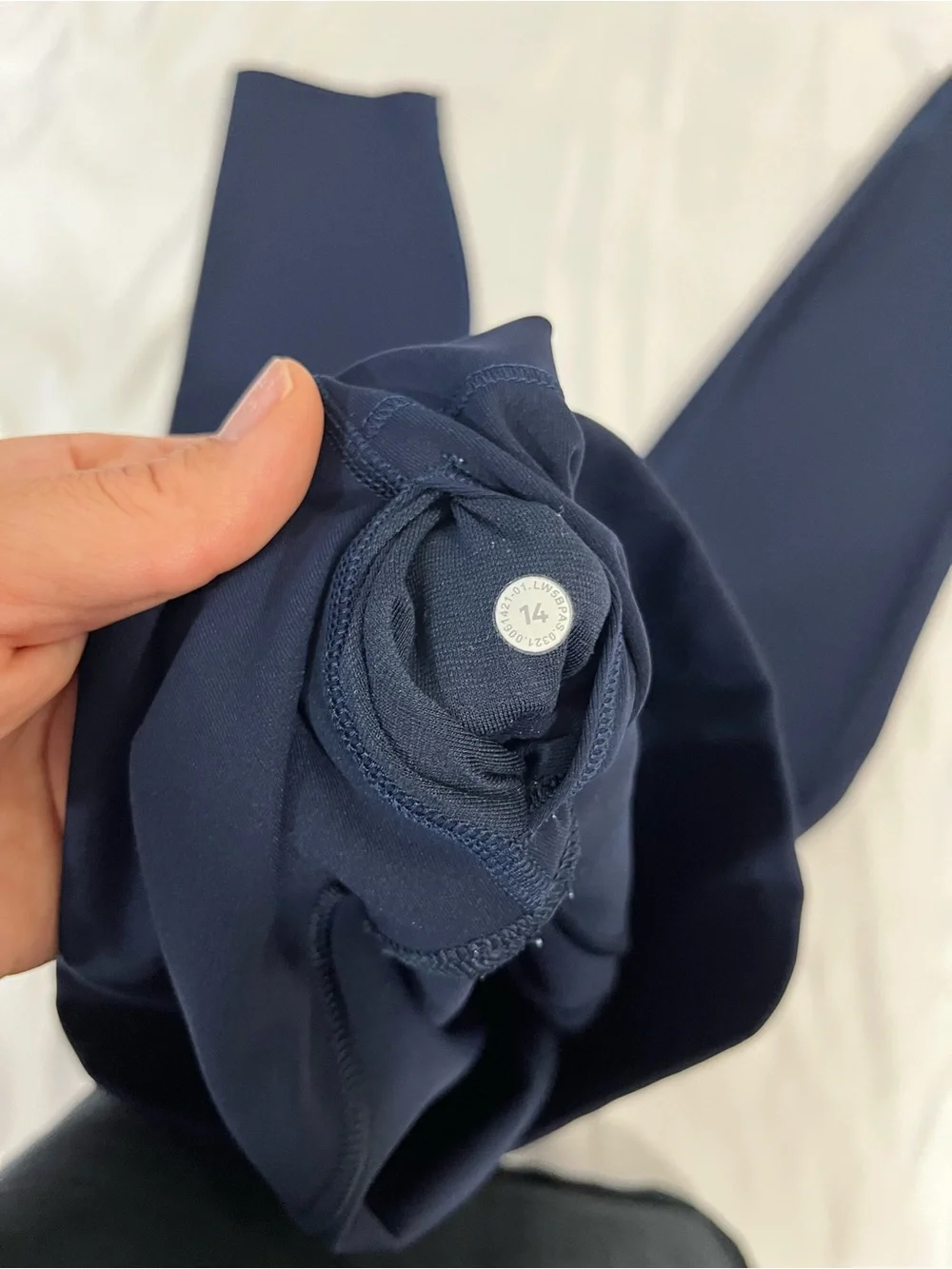 Lululemon Wunder Under Crop Leggings Color: Navy, Size 14